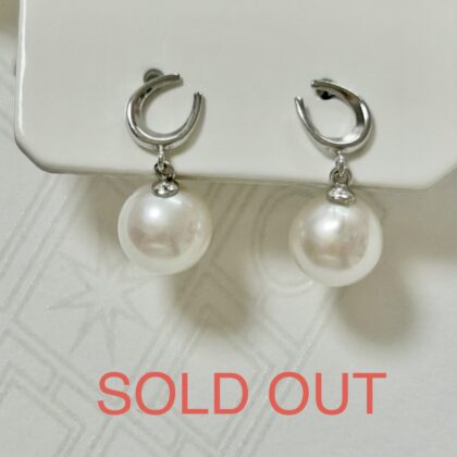 K18WG 馬蹄パールピアス